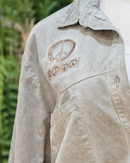 “Peace &amp; Love” overshirt