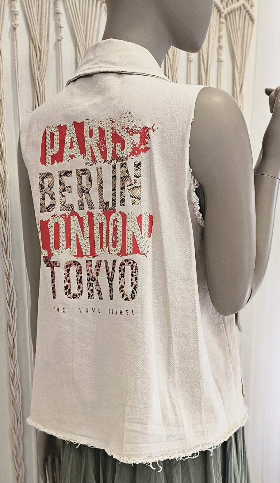 “Paris Berlin” vest